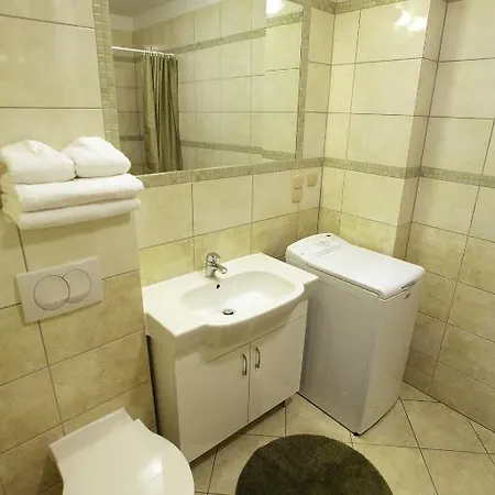 公寓 洛克公寓 *